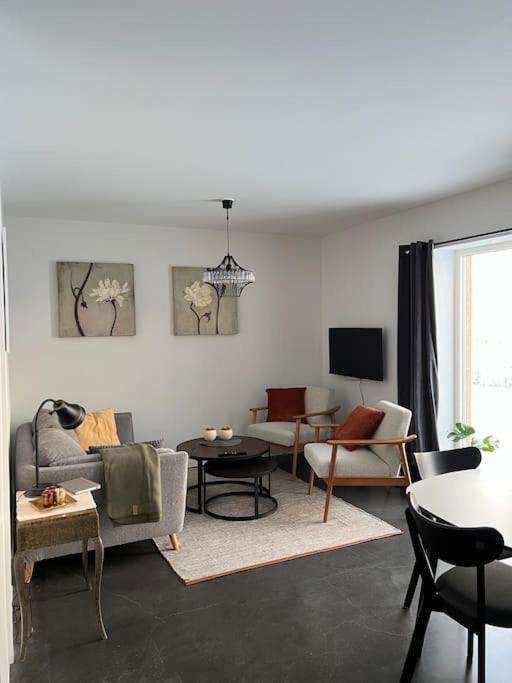 Fint Hus Naera Jaervsoebacken Villa Buitenkant foto