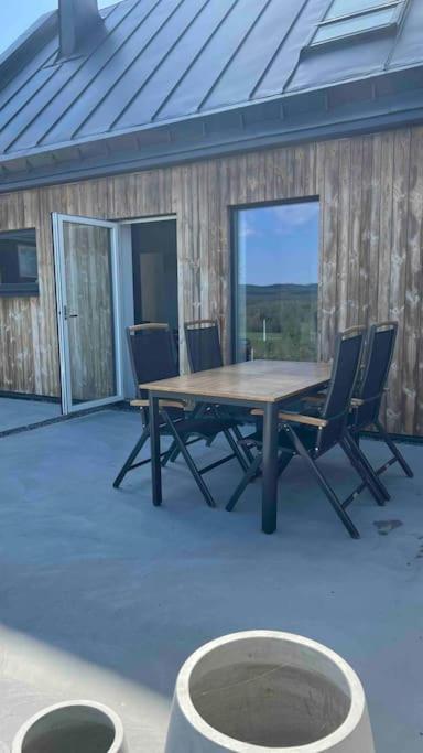 Fint Hus Naera Jaervsoebacken Villa Buitenkant foto
