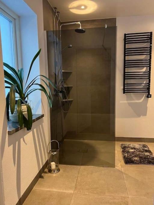 Fint Hus Naera Jaervsoebacken Villa Buitenkant foto